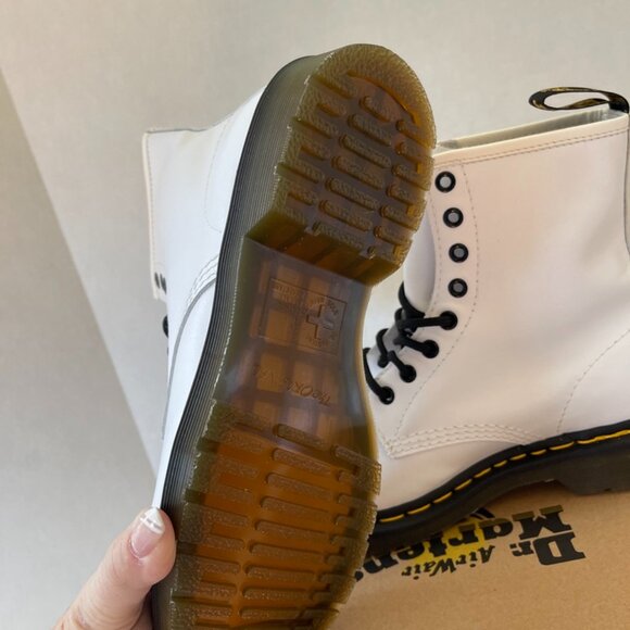 NIB Dr. Martens 1460 White Women's Patent Leather Lace Up Boots - Picture 3 of 4